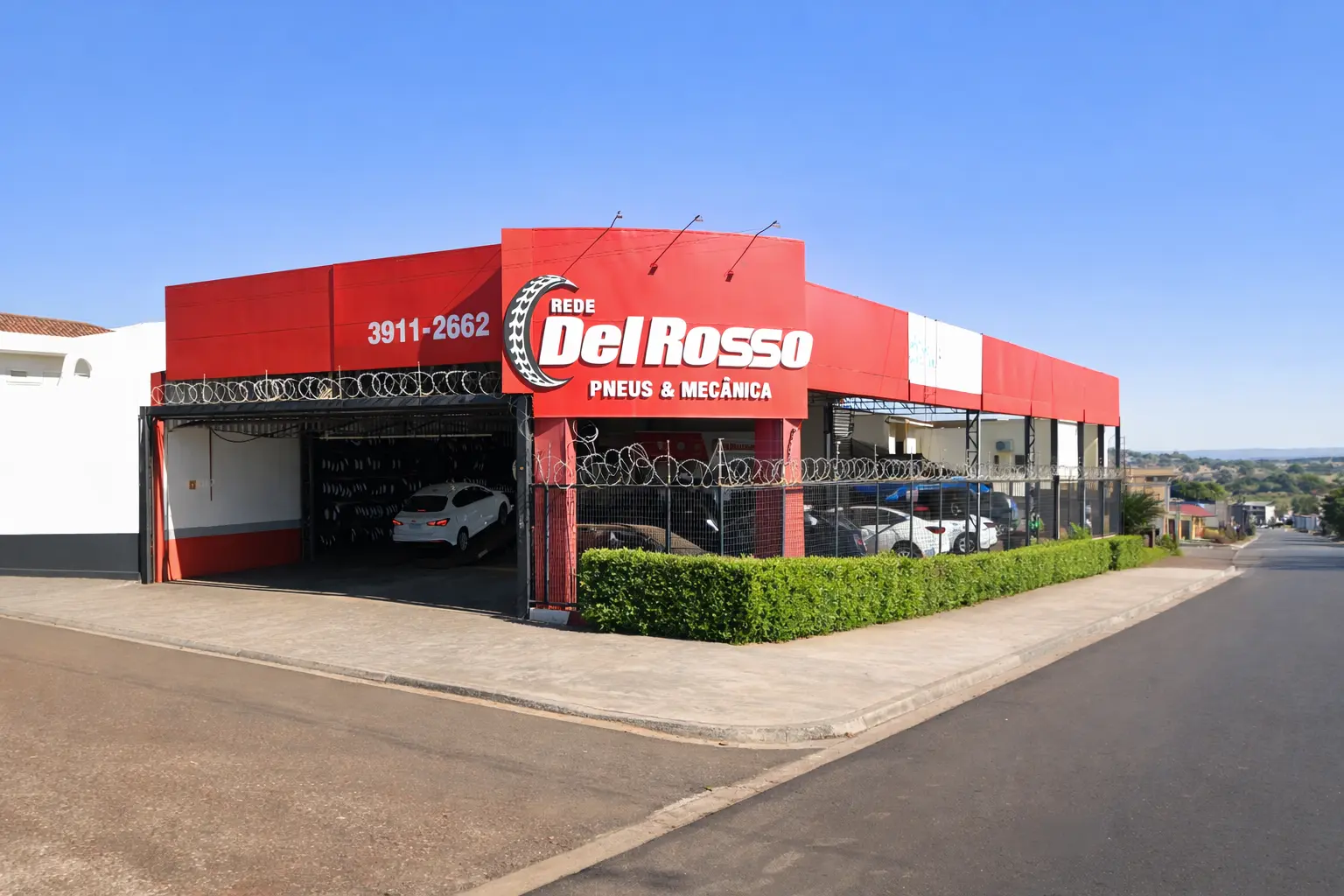 Fachada da Del Rosso na Av. Prof. João Fiúsa, Ribeirão Preto